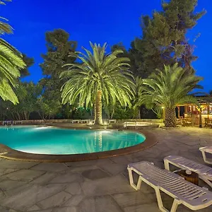 3* Otel Pilalidis